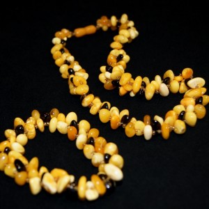 Vintage amber necklace & bracelet